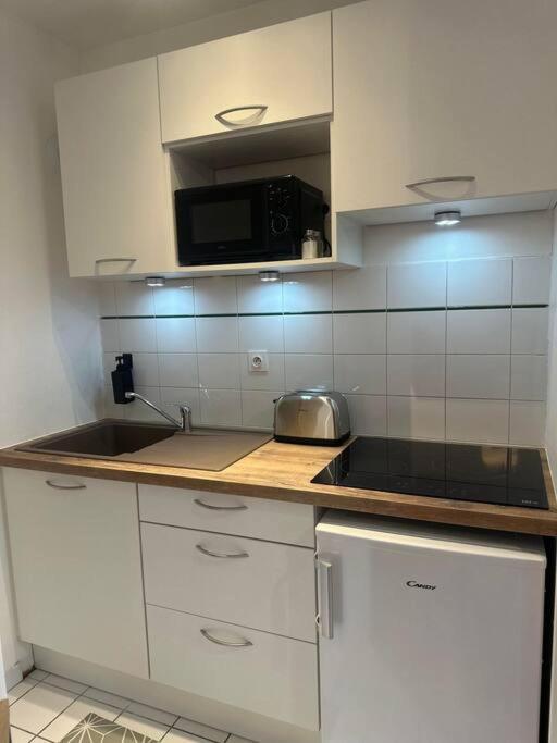 Apartment Neuf Entierement Equipe Proche Centre *